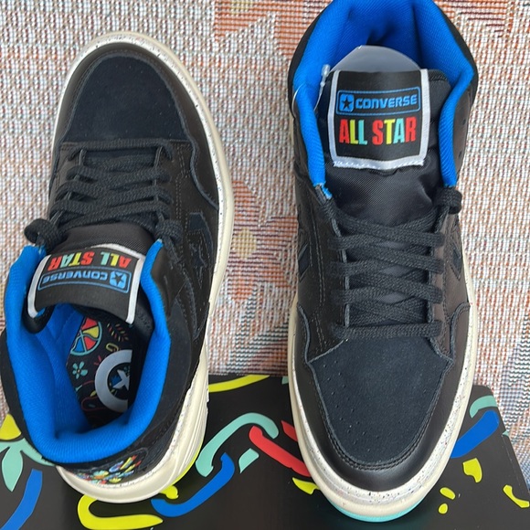 Converse WMNS 172194C
WEAPON CX MID
BLACK/CLOUD CREAM/LIME TWIST
Sneakers - Picture 13 of 16